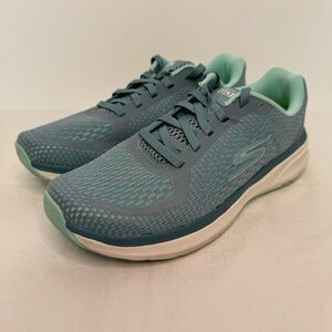 Sketchers GoRun Performance Seakers